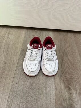 Nike Kids White and Maroon Low-Top Sneakers - Youth